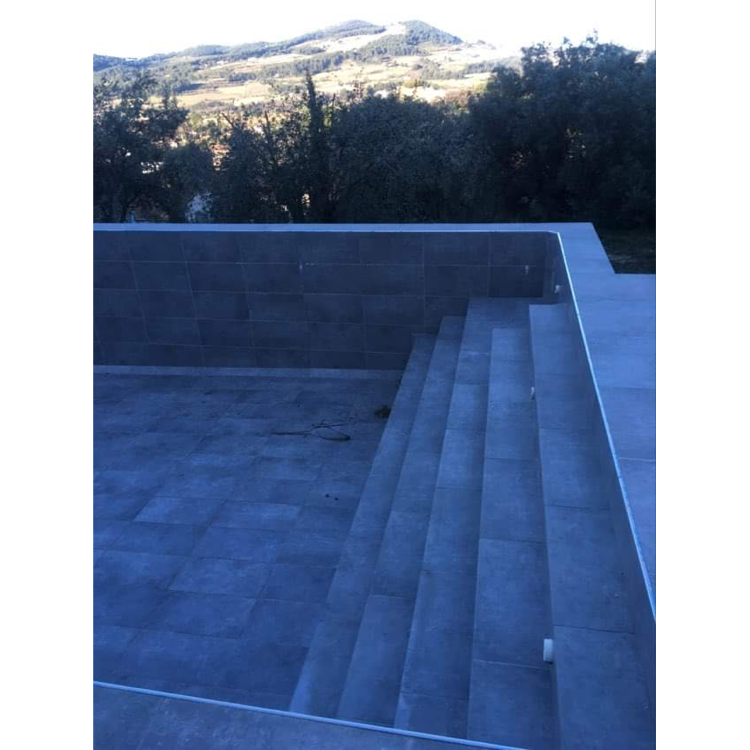 piscine beton carrelage